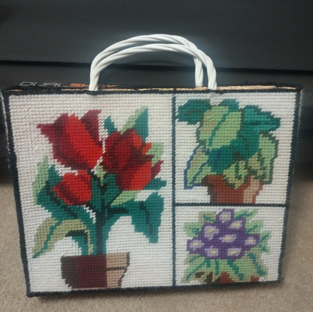 Vintage Granny Core Crochet Purse Handbag Flowers Garden Knit